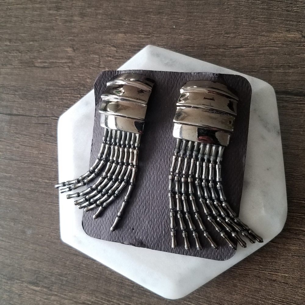 Vtg Fringe clip metallic pewter silver earrings